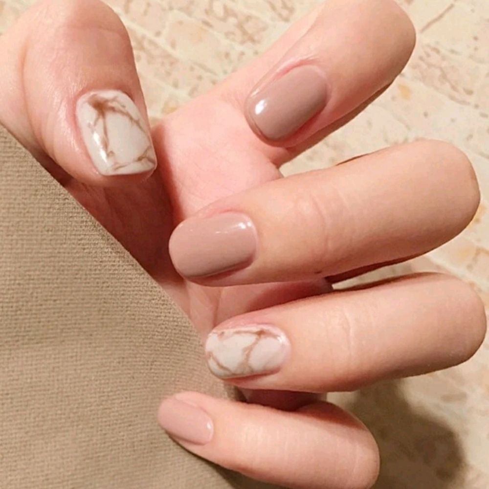Neutral Marbled Press On Glue On Reusable Artificial Fake Nails